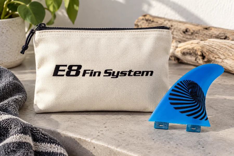 E8 Fin System · campaña «Only Surf Lovers»: bolsa de accesorios