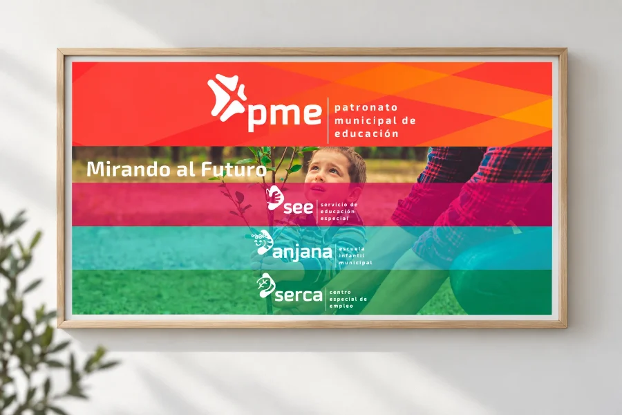 PME · «Mirando al futuro» 2018: cartel enmarcado