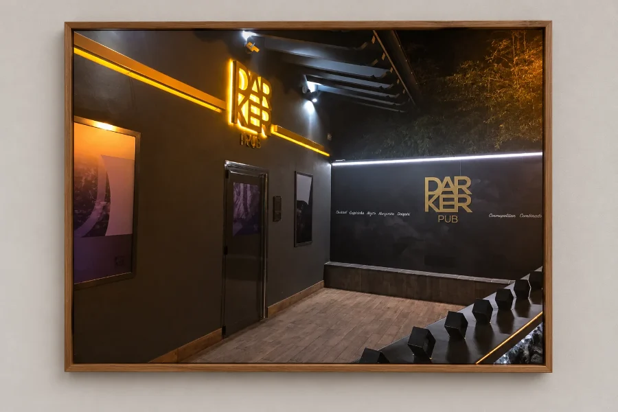 Darker Pub · interiorismo: presentación enmarcada