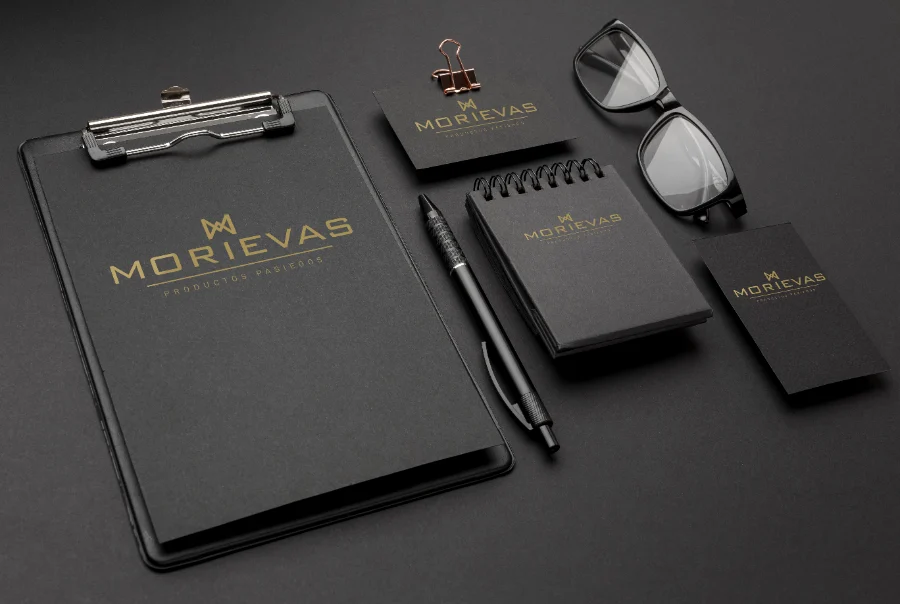 Morievas · identidad: papelería (1 de 2)