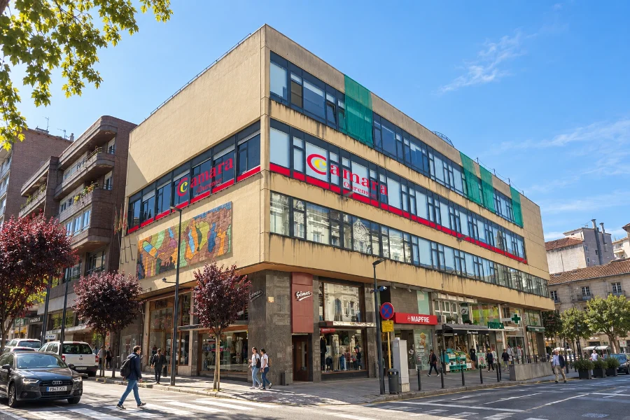 Cámara de Comercio · fachada: aplicación (1 de 3)