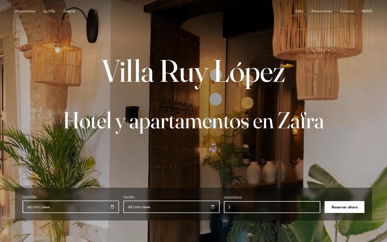 Web de Villa Ruy López en el ordenador, diseñada por Índole